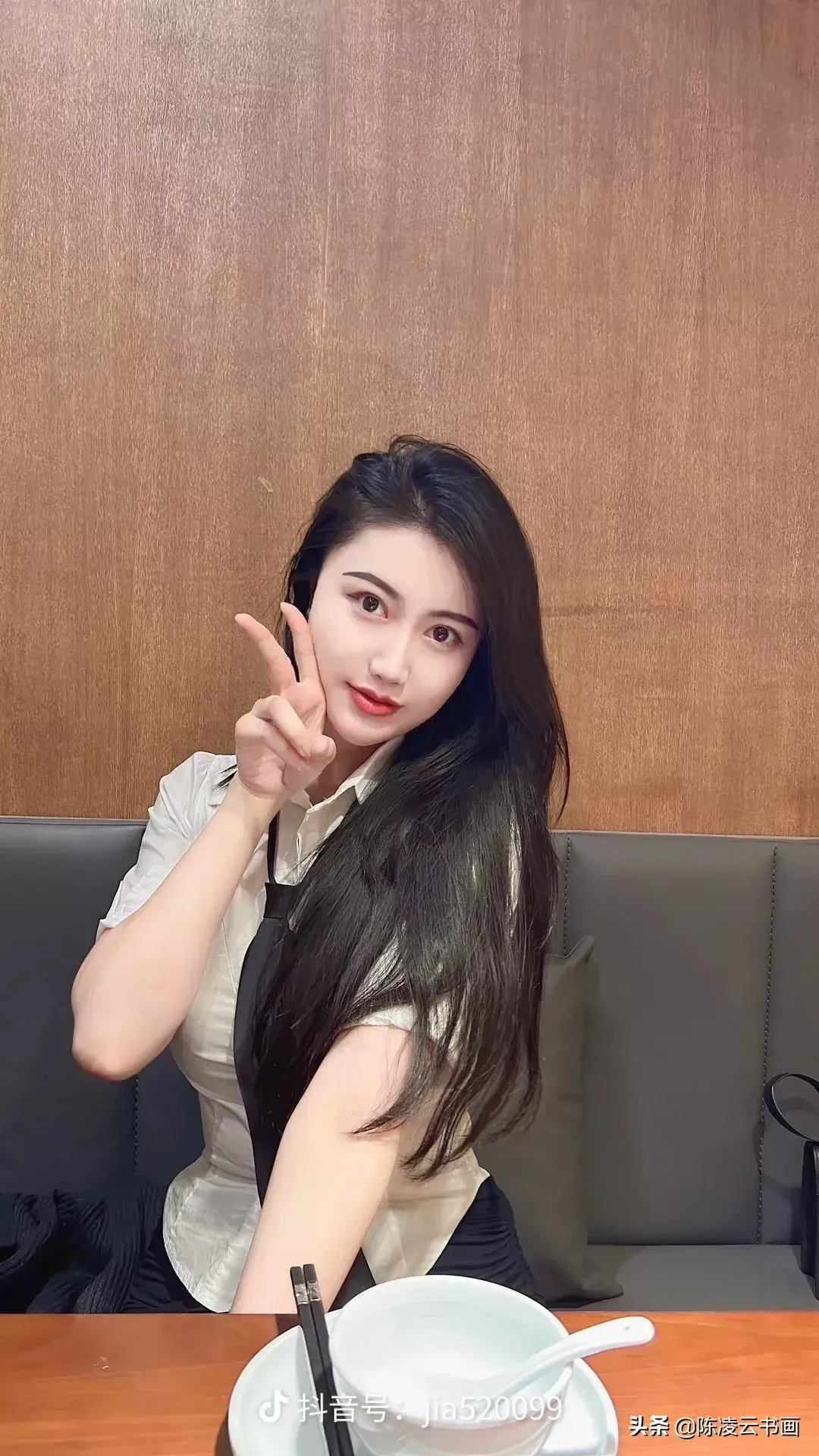 这个世界不看脸演员表